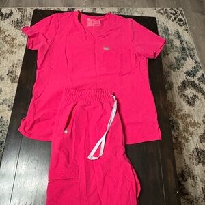 Figs Women's Hot Pink Set